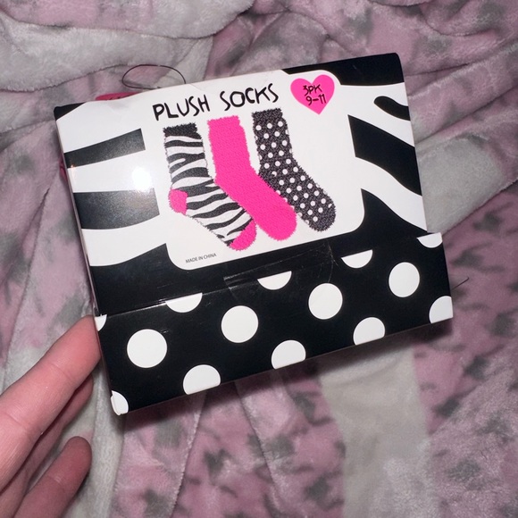 Betsey Johnson set - Picture 6 of 6